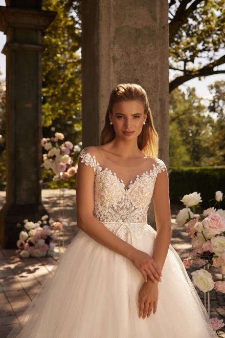https://www.sposa-lia.com/images/stories/virtuemart/product/2) Olympia.jpg